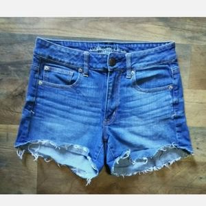 American Eagle Cut Off Shorts Womens Size: 6